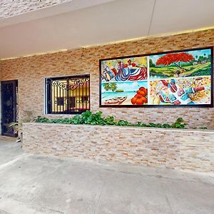 Hotel Tau Art Residence